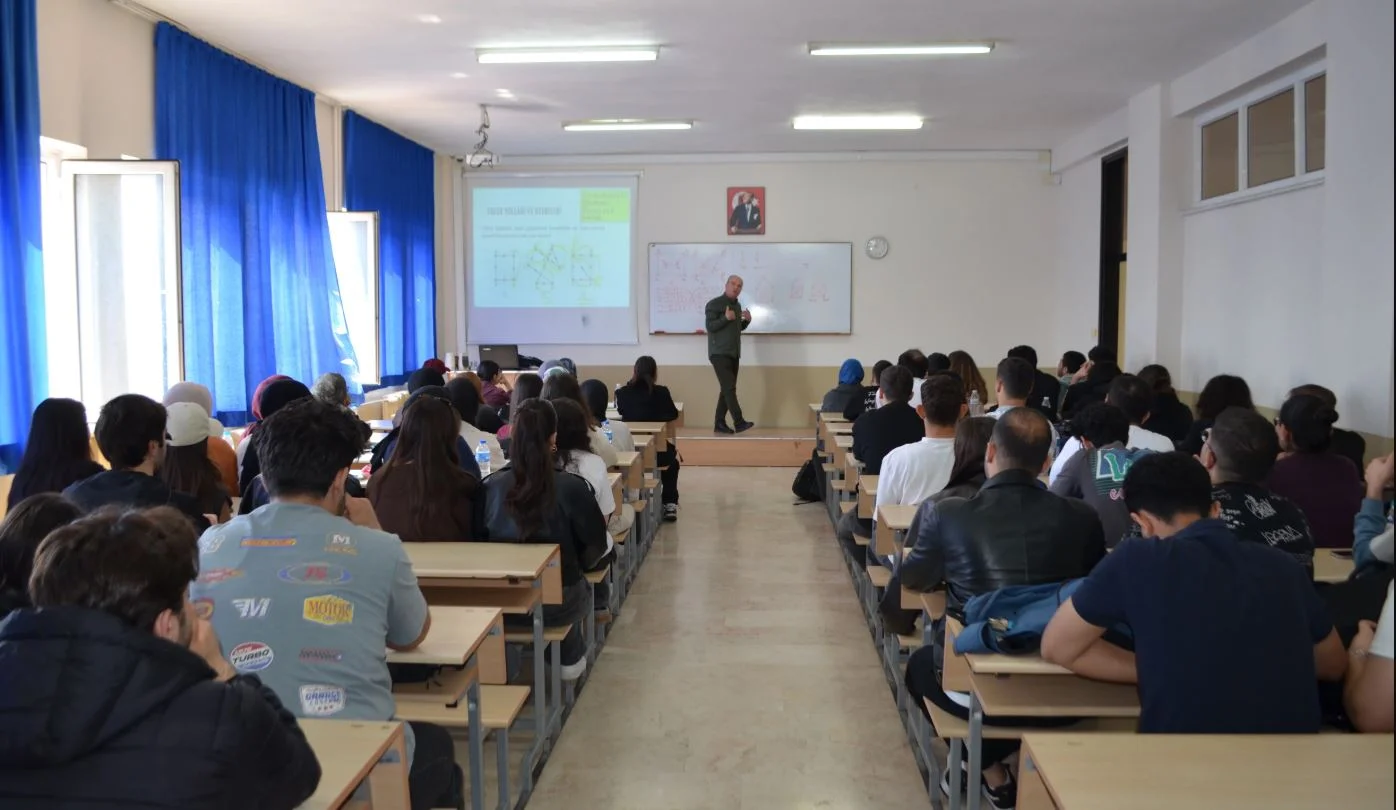Teknoloji Fakültesi Öğrencilerine Yönelik Seminer Gerçekleşti